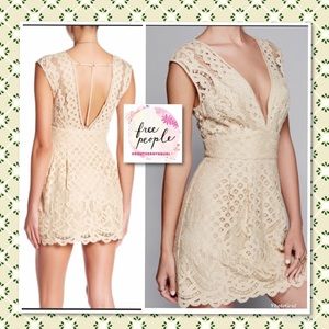 NWT FREE PEOPLE Deep V-Neck Lace sleeveless Mini Dress